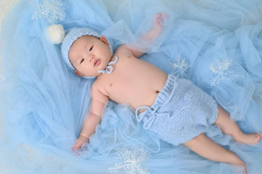 娄底满月宝宝放屁臭 娄底满月宝宝放屁臭